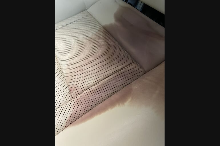 DAD8B6C6-A4E7-4A70-B3D1-B5E3A4F7F67A